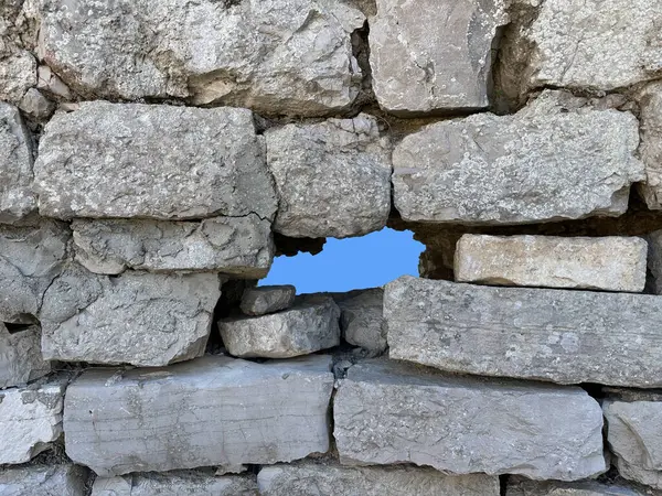 Отвір Стародавній Фортечній Стіні Руїни Старої Фортеці Дірка Камені Цегляна — стокове фото