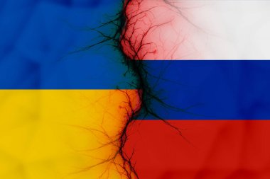 Ukrayna ve Rusya bayrağı siyah çatlak ve çatışma konseptiyle bölündü