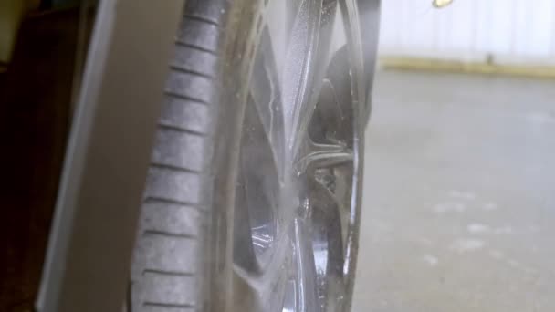 Man Washes Car Soap Dispenser Car Wash Details Wash Wheels — Stock Video