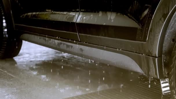 Drops Water Flow Body Car Detail Manual Car Wash — Stockvideo
