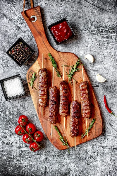 Grilled Sausages Spices Herbs Wooden Board — Stock Photo, Image