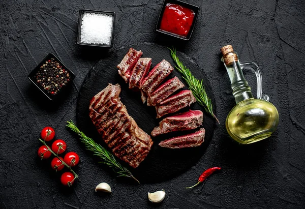 Steak Bœuf Grillé Aux Épices Légumes Vue Rapprochée Concept Alimentaire — Photo