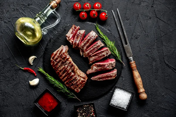 Steak Bœuf Grillé Aux Épices Légumes Vue Rapprochée Concept Alimentaire — Photo