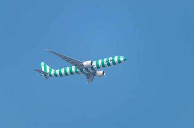 Mainz, Almanya - 01 Eylül 2024: Airbus A330, Mainz üzerinden Baltimore 'dan Frankfurt' a uçuyor..