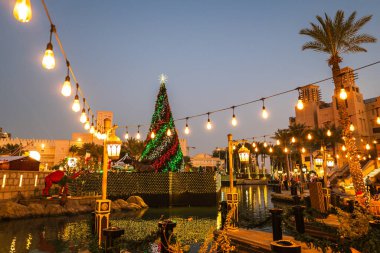Madinat Jumeirah 'da Şenlik Işıkları ve Arap Geceleri