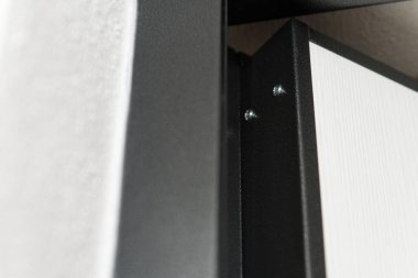 Modern Metal Kapı Elementi - Güçlü Çelik Kapıyı Kapat
