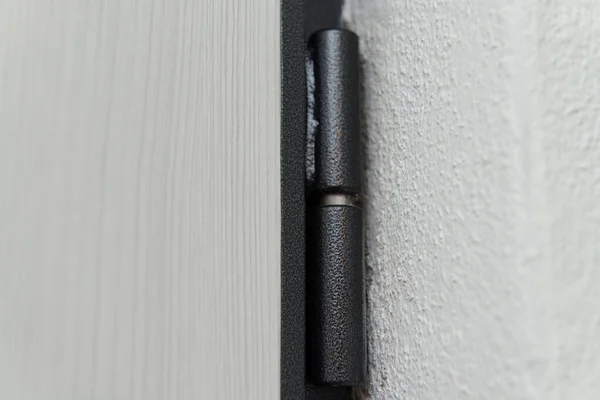 现代金属门元件 关闭坚固的钢门 — 图库照片