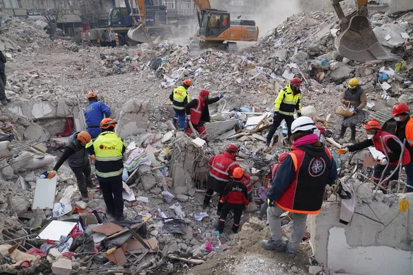 Antakya, Hatay, Türkiye - 13 Şubat 2023: Türkiye Depremi, Kahramanmaras, Gaziantep, Adana, Hatay, Adiyaman Şubat 2023, Deprem Sahneleri
