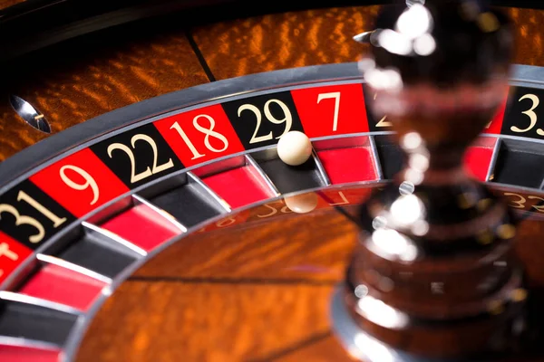 Belül Egy Forgó Rulett Kerék Close Casino Ball — Stock Fotó