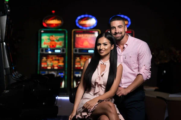 Portrait Young Beautiful Well Dressed Couple Playing Casino Celebrate — Stock Photo, Image