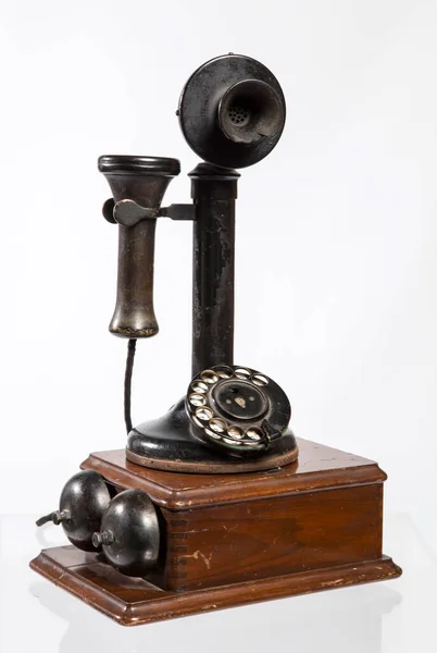 Старий Телефон Ізольований Білий Фон — стокове фото