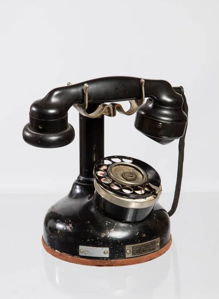 Telefone Antigo Isolado Fundo Branco — Fotografia de Stock