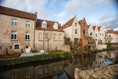 Tarihi şehir merkezi Bruges 'ün (Brugge) klasik manzarası, Batı Flanders, Belçika