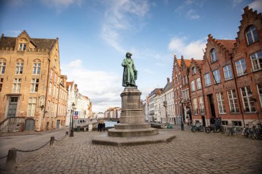 Tarihi şehir merkezi Bruges 'ün (Brugge) klasik manzarası, Batı Flanders, Belçika