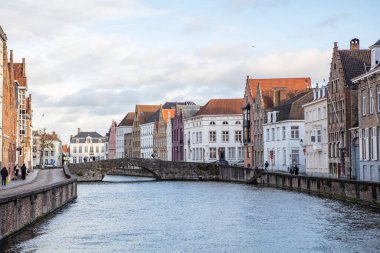Tarihi şehir merkezi Bruges 'ün (Brugge) klasik manzarası, Batı Flanders, Belçika