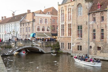 Tarihi şehir merkezi Bruges 'ün (Brugge) klasik manzarası, Batı Flanders, Belçika