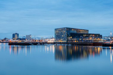 Reykjavik 'teki opera binası.