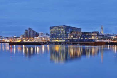 Reykjavik 'teki opera binası.