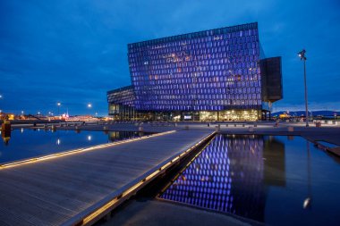 Reykjavik 'teki opera binası.