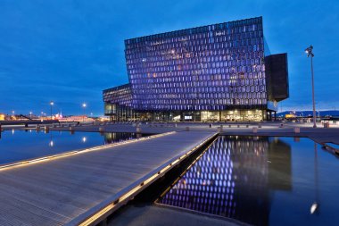 Reykjavik 'teki opera binası.