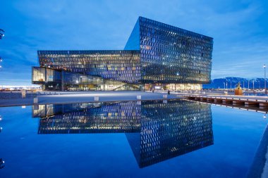 Reykjavik 'teki opera binası.