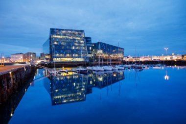 Reykjavik 'teki opera binası.