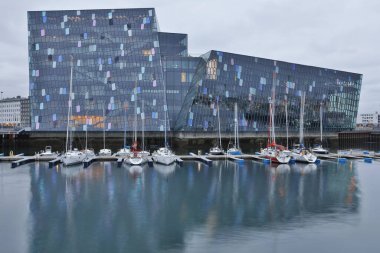 Reykjavik 'teki opera binası.