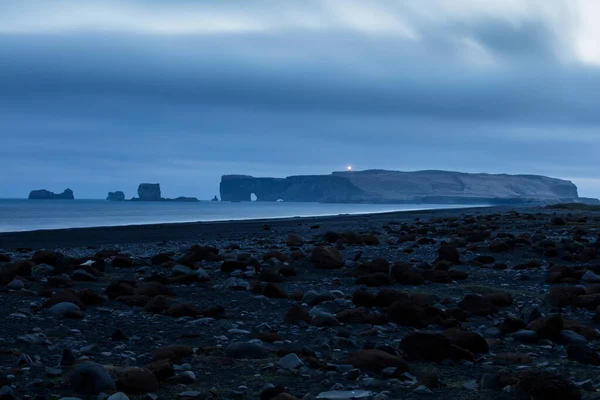 Formaciones Roca Basáltica Dedos Troll Playa Negra Reynisdrangar Vik Islandia —  Fotos de Stock