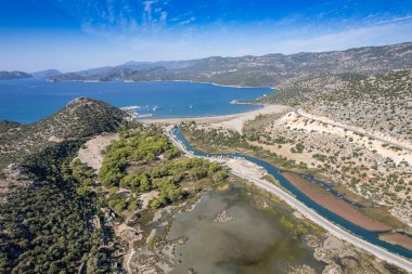 Antalya Andriake kentindeki antik Türkiye kentinin kalıntıları.