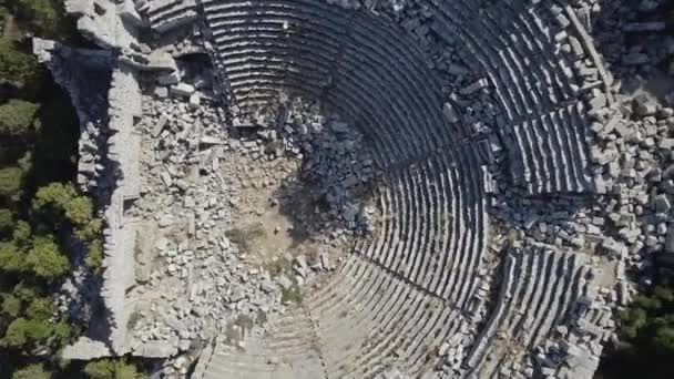 Termessos古城的圆形剧场 Termessos是土耳其安塔利亚最杰出的考古遗址之一 尽管被围攻了很久 亚历山大大帝仍无法攻占这座古城 — 图库视频影像