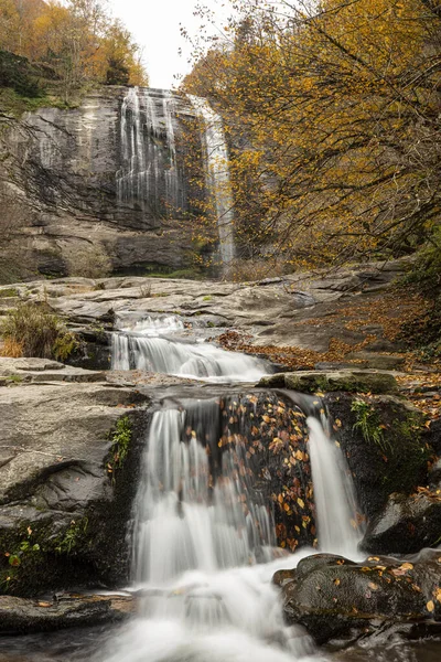 Вид Водоспад Осінню Водоспад Осінніх Кольорів Suuctu Waterfall Bursa Turkey — стокове фото
