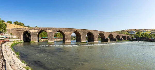 Γέφυρα Dicle Είναι Μια Ιστορική Γέφυρα Στο Ντιγιαρμπακρ Πάνω Από — Φωτογραφία Αρχείου