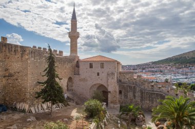 Cesme Castle ve Marina Drone Fotoğrafları, Cesme İzmir Türkiye