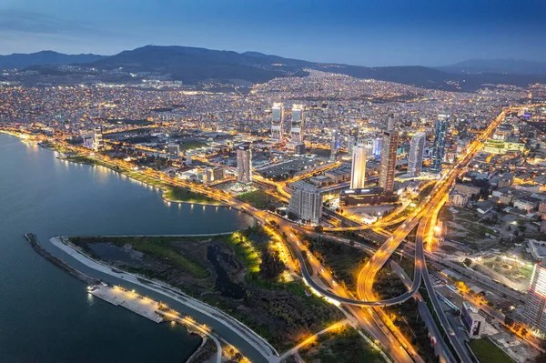 Stadt Izmir Abend Der Hafen Von Izmir Und Neue Wolkenkratzer — Stockfoto