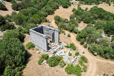 Adada, Türkiye 'nin Isparta ilinde yer alan antik Pisidia' da antik bir kent ve arkeoloji alanıdır..