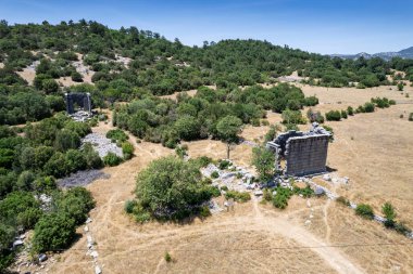 Adada, Türkiye 'nin Isparta ilinde yer alan antik Pisidia' da antik bir kent ve arkeoloji alanıdır..