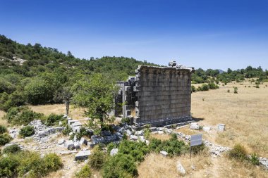 Adada, Türkiye 'nin Isparta ilinde yer alan antik Pisidia' da antik bir kent ve arkeoloji alanıdır..