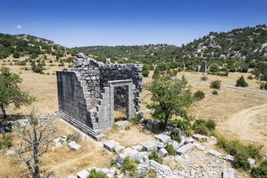 Adada, Türkiye 'nin Isparta ilinde yer alan antik Pisidia' da antik bir kent ve arkeoloji alanıdır..