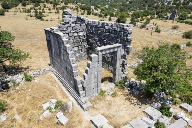 Adada, Türkiye 'nin Isparta ilinde yer alan antik Pisidia' da antik bir kent ve arkeoloji alanıdır..
