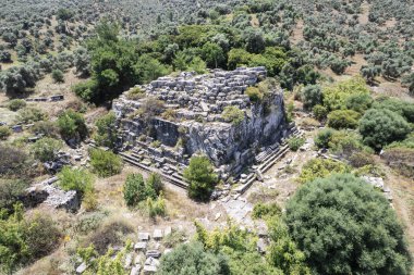 Antik Efes, Seluk, zmir, Türkiye yakınlarındaki Belevi mozolesinin kalıntıları.