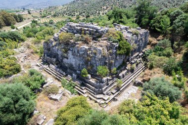 Antik Efes, Seluk, zmir, Türkiye yakınlarındaki Belevi mozolesinin kalıntıları.