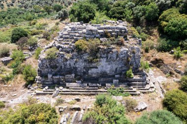 Antik Efes, Seluk, zmir, Türkiye yakınlarındaki Belevi mozolesinin kalıntıları.