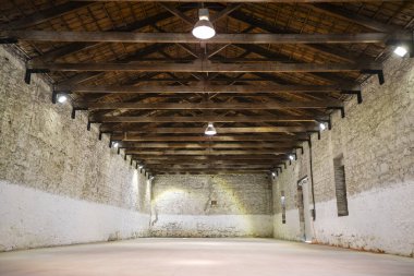 Boş ambar ofis veya ticari alan, endüstriyel arka plan