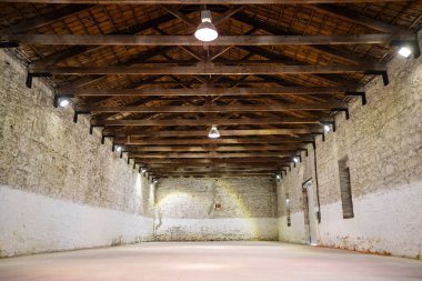 Boş ambar ofis veya ticari alan, endüstriyel arka plan