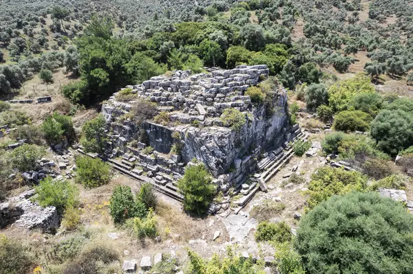 Antik Efes, Seluk, zmir, Türkiye yakınlarındaki Belevi mozolesinin kalıntıları.