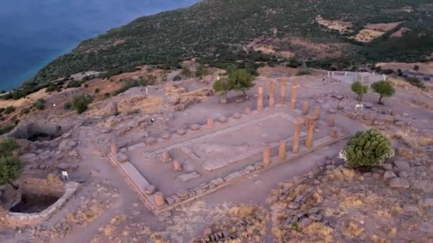Assos Antique City Drone Video中的Athena Temple Behramkale Asos Canakkale Turkey — 图库视频影像