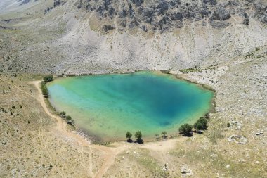 Resimli yüksek irtifa gölü manzarası Yeilgl, Yeşil göl, Gmbe, Antalya