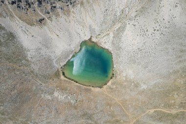 Resimli yüksek irtifa gölü manzarası Yeilgl, Yeşil göl, Gmbe, Antalya