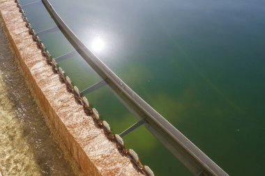 Modern kentsel atık su arıtma tesisi.