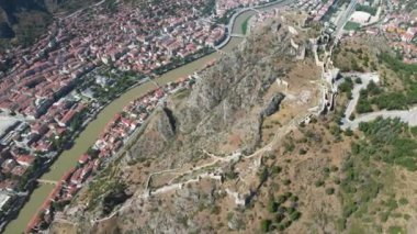 Amasya, Hindi. Tarihi şatosu olan Amasya şehri manzarası